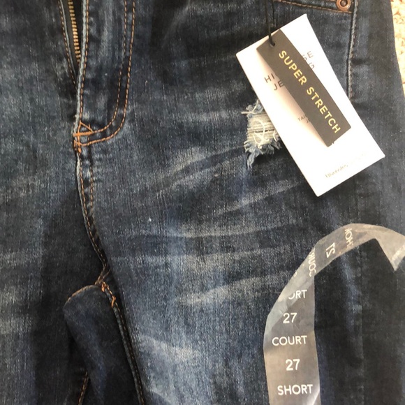 Blue Notes Stretchy Ripped Jeans - Picture 2 of 3